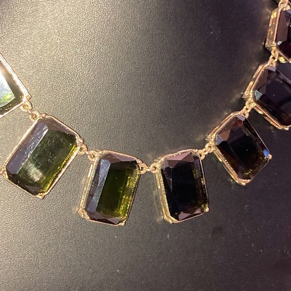 Vintage Banana Republic Green Acrylic stone necklace.​​ - Picture 2 of 4